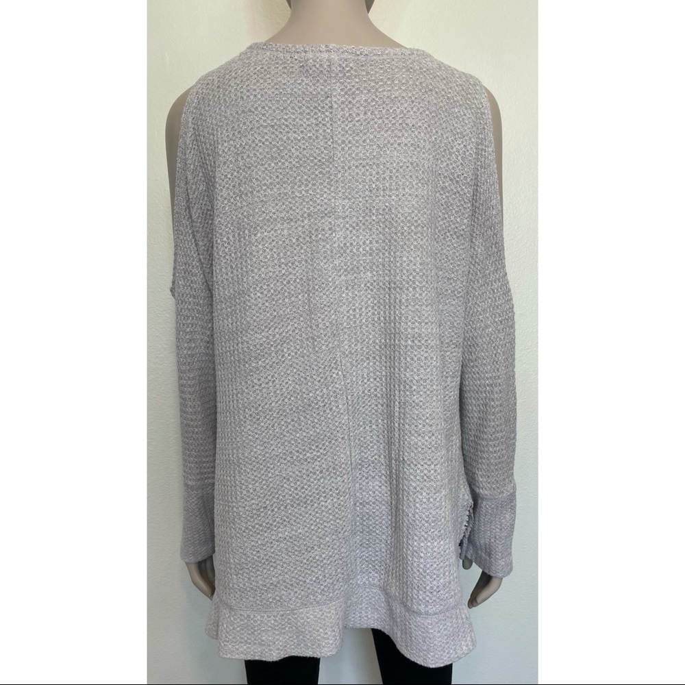Signify Grey Knit Cold Shoulder Top - Picture 3 of 12